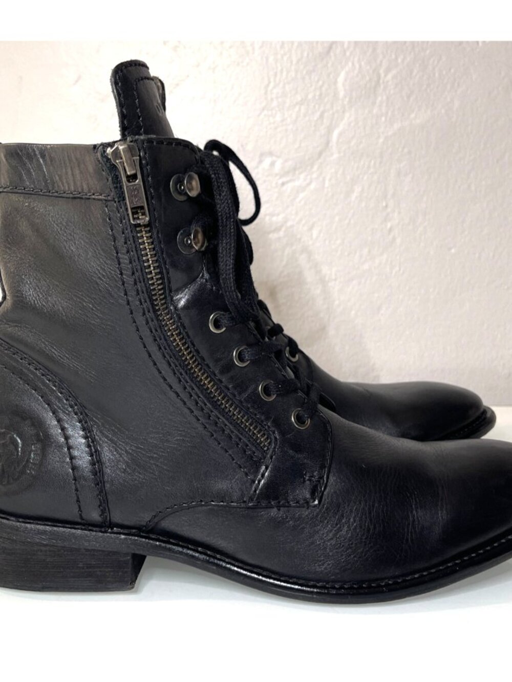 Diesel “The Pit” Lace Up /Zip up Boots Black Men's Size 42 1/2  EUC!
